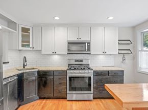 31 Lincoln Park, Marblehead MA 01945