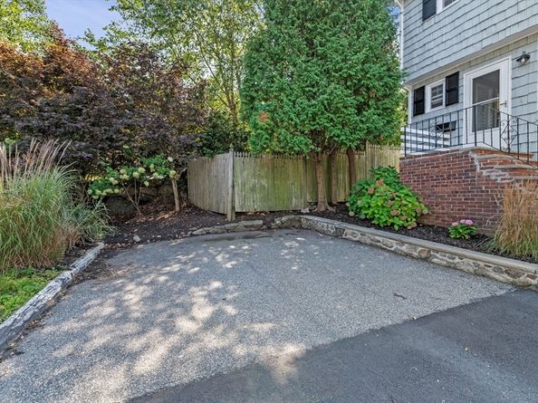 31 Lincoln Park, Marblehead MA 01945