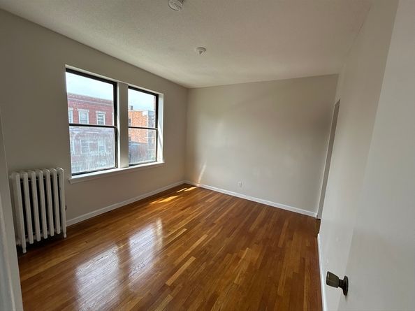317 Summit Ave 9, Boston MA 02135