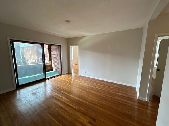 317 Summit Ave 9, Boston MA 02135