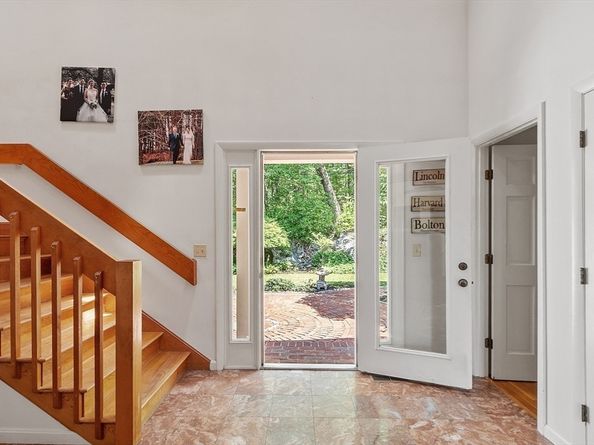 190 Vaughn Hill Rd, Bolton MA 01740