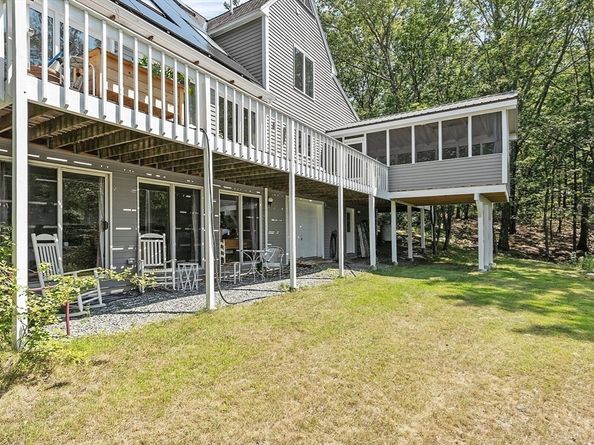 190 Vaughn Hill Rd, Bolton MA 01740