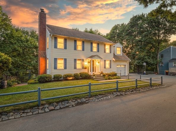 41 Filbert St, Quincy MA 02169