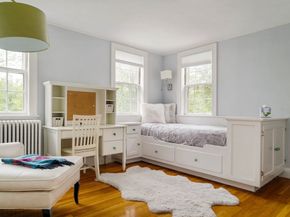 140 Dudley St, Brookline MA 02445