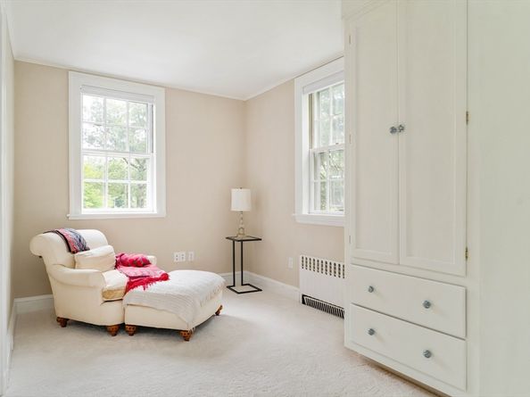 140 Dudley St, Brookline MA 02445