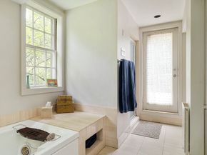 140 Dudley St, Brookline MA 02445