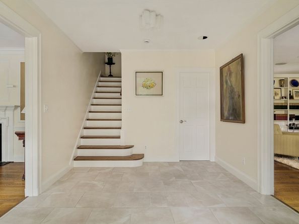 140 Dudley St, Brookline MA 02445