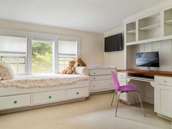 140 Dudley St, Brookline MA 02445