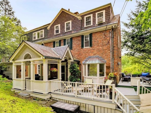 140 Dudley St, Brookline MA 02445