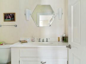 140 Dudley St, Brookline MA 02445