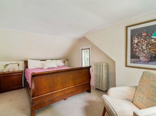 140 Dudley St, Brookline MA 02445