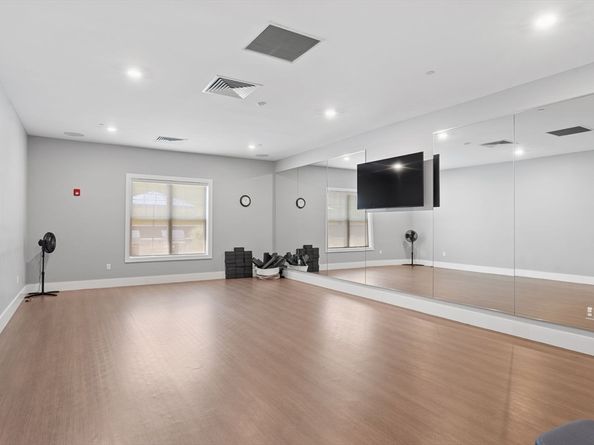12302 Peters Farm Way 302, Westborough MA 01581