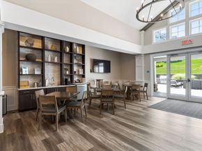 12302 Peters Farm Way 302, Westborough MA 01581
