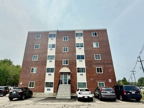 215 Winter St 4L, Weymouth MA 02188