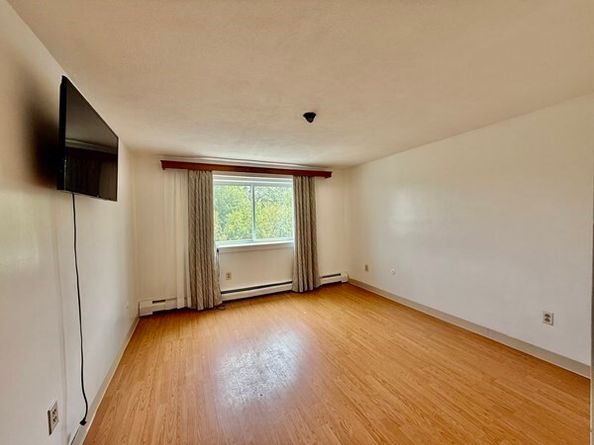 215 Winter St 4L, Weymouth MA 02188