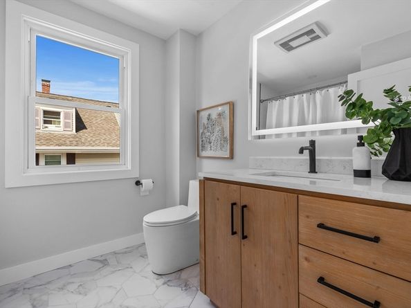 12 Sewall Ave 2B, Winthrop MA 02152