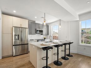 808 Morton St PH3, Boston MA 02124
