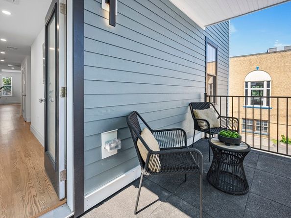 808 Morton St PH3, Boston MA 02124