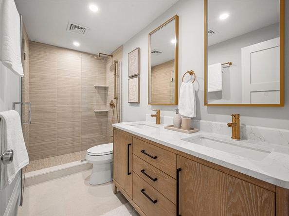 808 Morton St PH3, Boston MA 02124