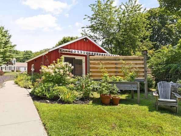 62 Pierce Rd, West Brookfield MA 01585