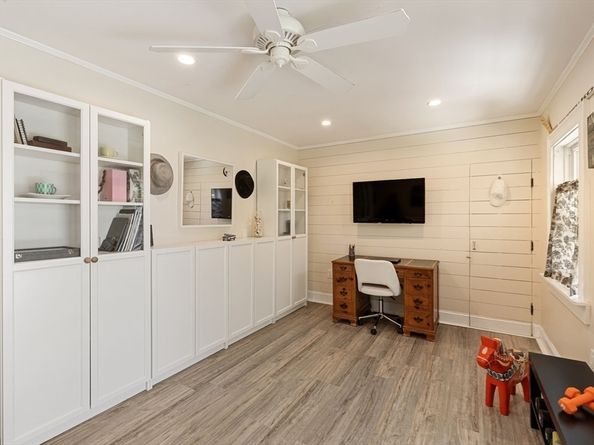62 Pierce Rd, West Brookfield MA 01585