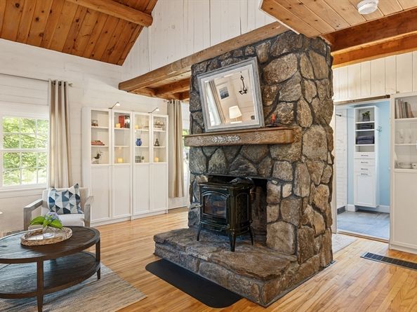 62 Pierce Rd, West Brookfield MA 01585
