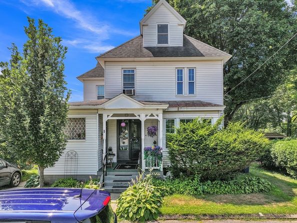 176 Merriam Ave, Leominster MA 01453