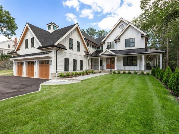 33 Royalston Road, Wellesley MA 02481