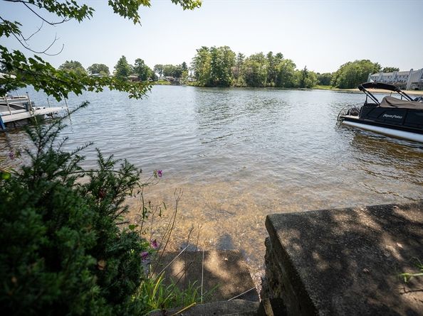 125 Birch Island Rd, Webster MA 01570