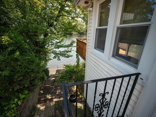 125 Birch Island Rd, Webster MA 01570