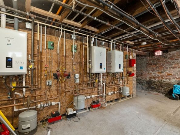 39 W Walnut Park, Boston MA 02119