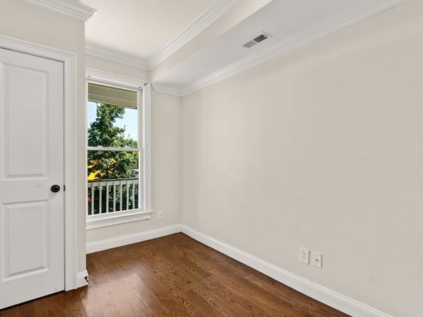 39 W Walnut Park, Boston MA 02119