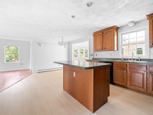 30 Arthur St, Holliston MA 01746