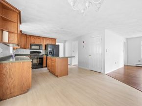 30 Arthur St, Holliston MA 01746