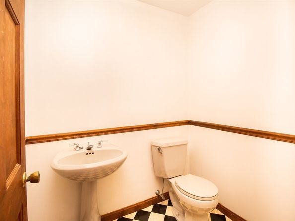 12 Tattan Farm Rd, Worcester MA 01605