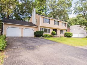 12 Tattan Farm Rd, Worcester MA 01605