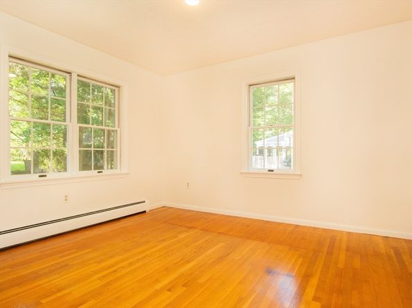 12 Tattan Farm Rd, Worcester MA 01605