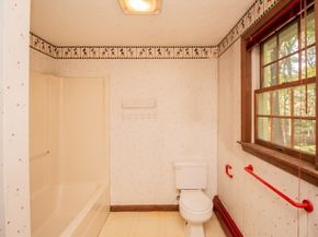 12 Tattan Farm Rd, Worcester MA 01605