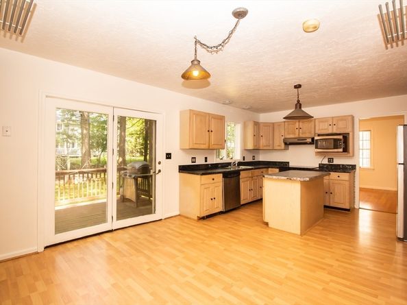 12 Tattan Farm Rd, Worcester MA 01605