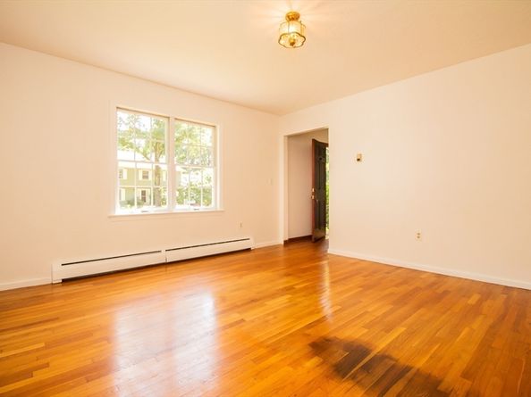 12 Tattan Farm Rd, Worcester MA 01605