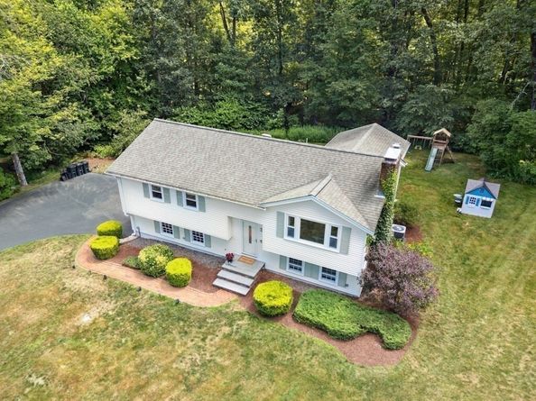 24 Juniper Brook Road, Northborough MA 01532