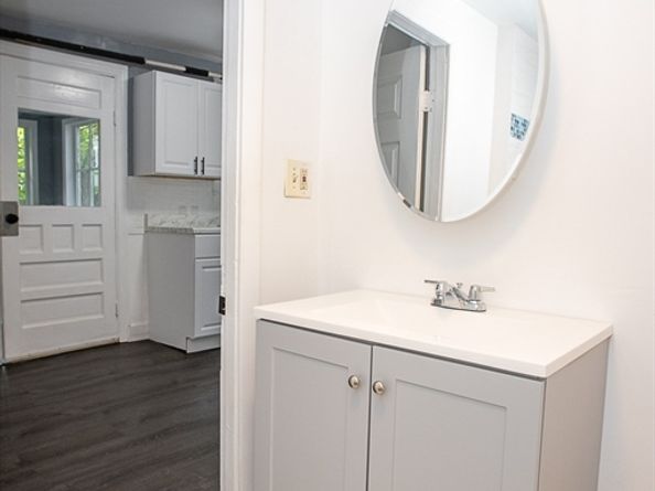 22 Prescott St, Leominster MA 01453