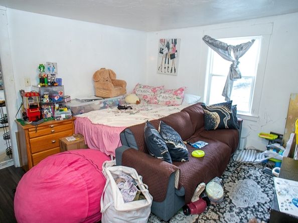 22 Prescott St, Leominster MA 01453