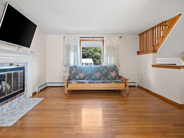 2 Florence Cir, Stoneham MA 02180