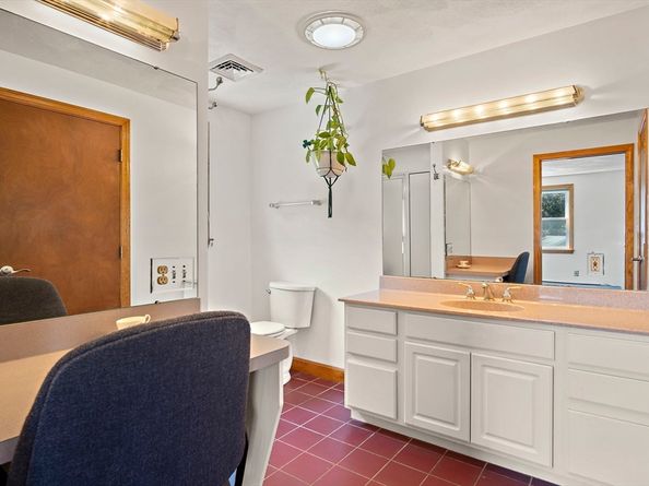 2 Florence Cir, Stoneham MA 02180