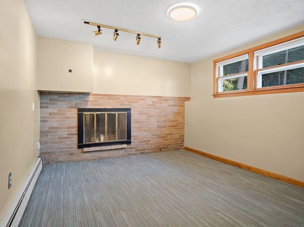 2 Florence Cir, Stoneham MA 02180