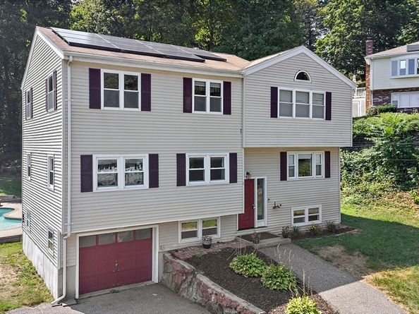 2 Florence Cir, Stoneham MA 02180