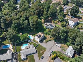 2 Florence Cir, Stoneham MA 02180