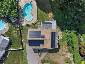 2 Florence Cir, Stoneham MA 02180