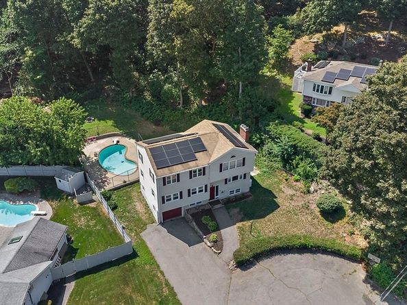 2 Florence Cir, Stoneham MA 02180